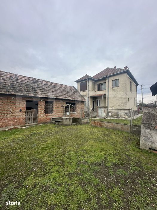 Casa tip P+E, 142 Mp utili, 1371mp teren, Paulesti