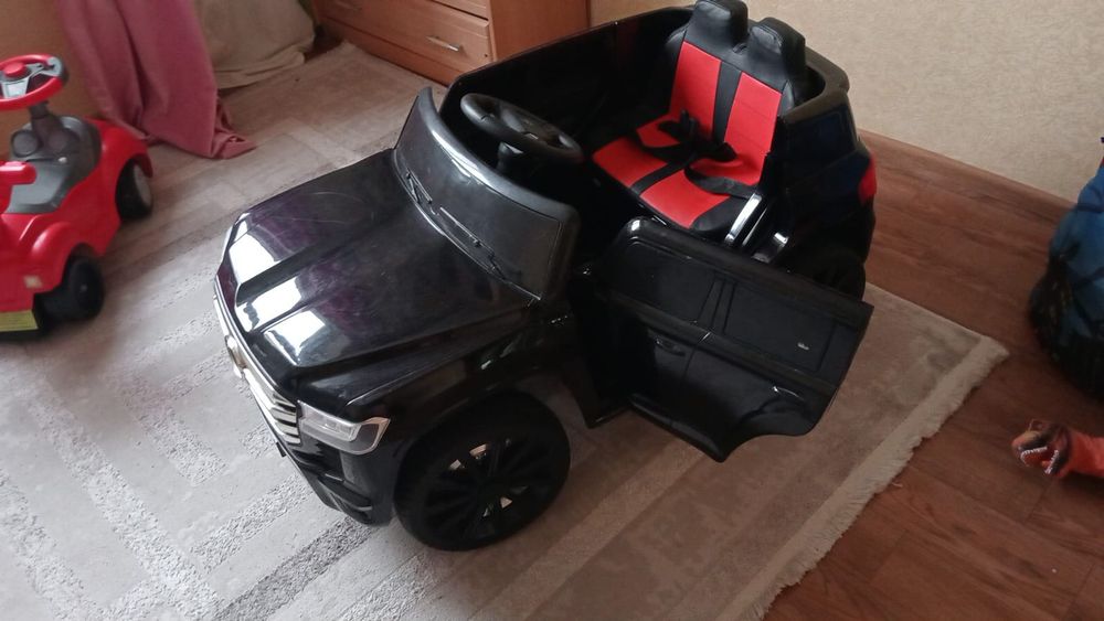 Продам детский автомобиль