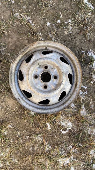 Продам колесо на 13 под запаску