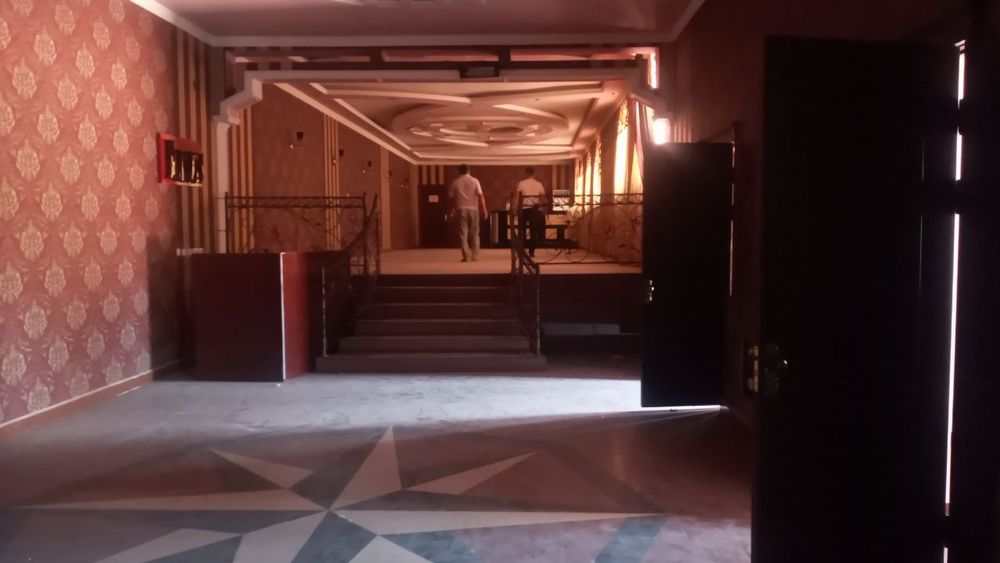 Кафе хар кандай бизнес килишга кулай иморат сотилади