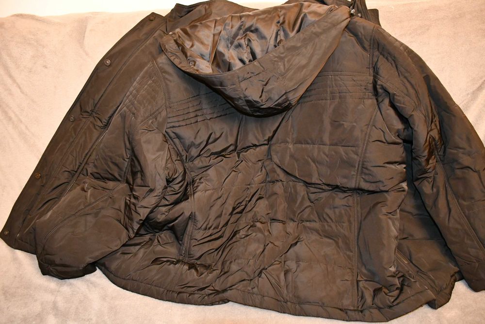 Scurta barbateasca de iarna marime 62-64, neagra gluga detasabila