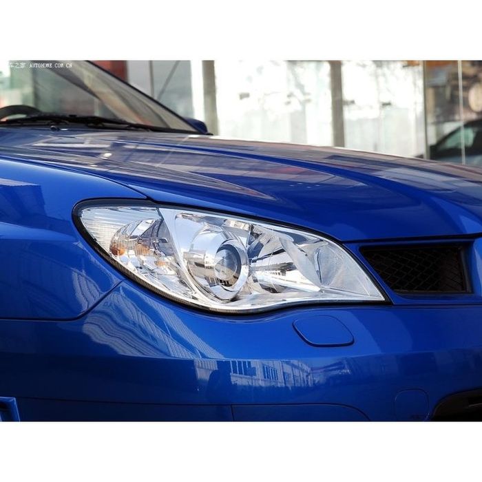 Стекла фар Subaru impreza