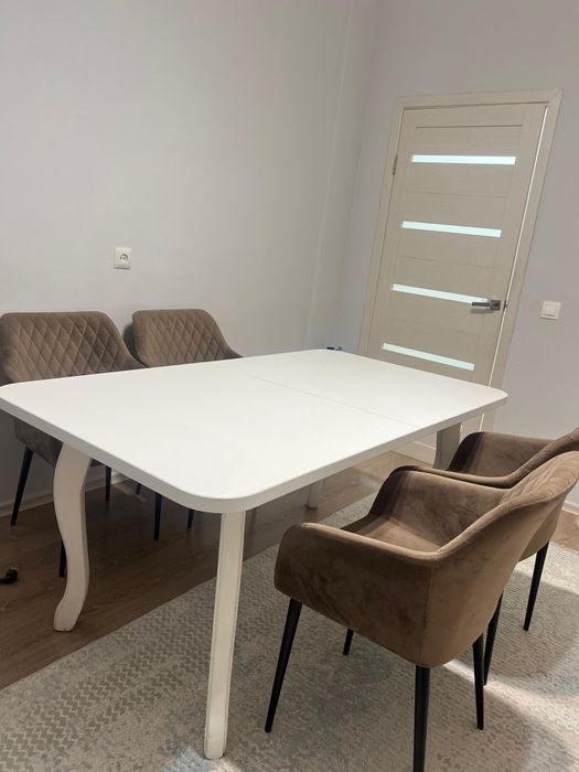 Продам кухонный стол