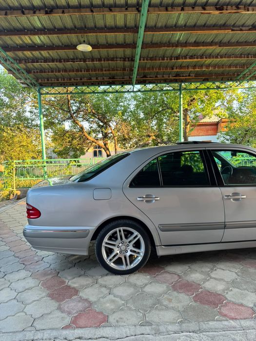 Mercedes benz E280