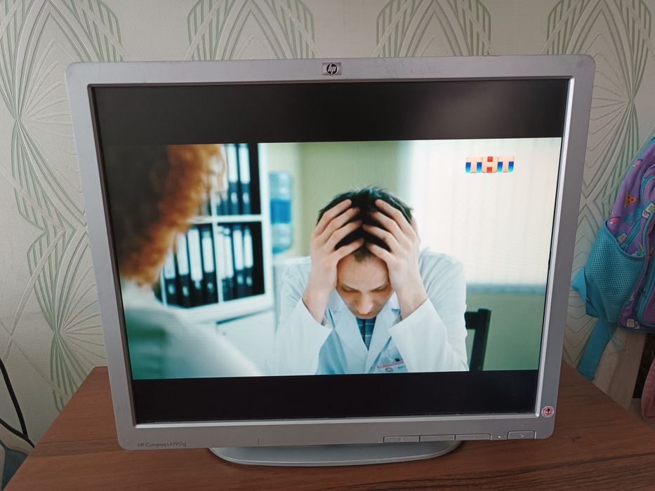 Монитор на компьютер HP