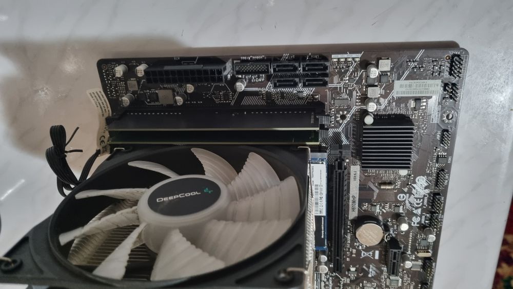 Комплект H610+i3 12100+башня deepcool