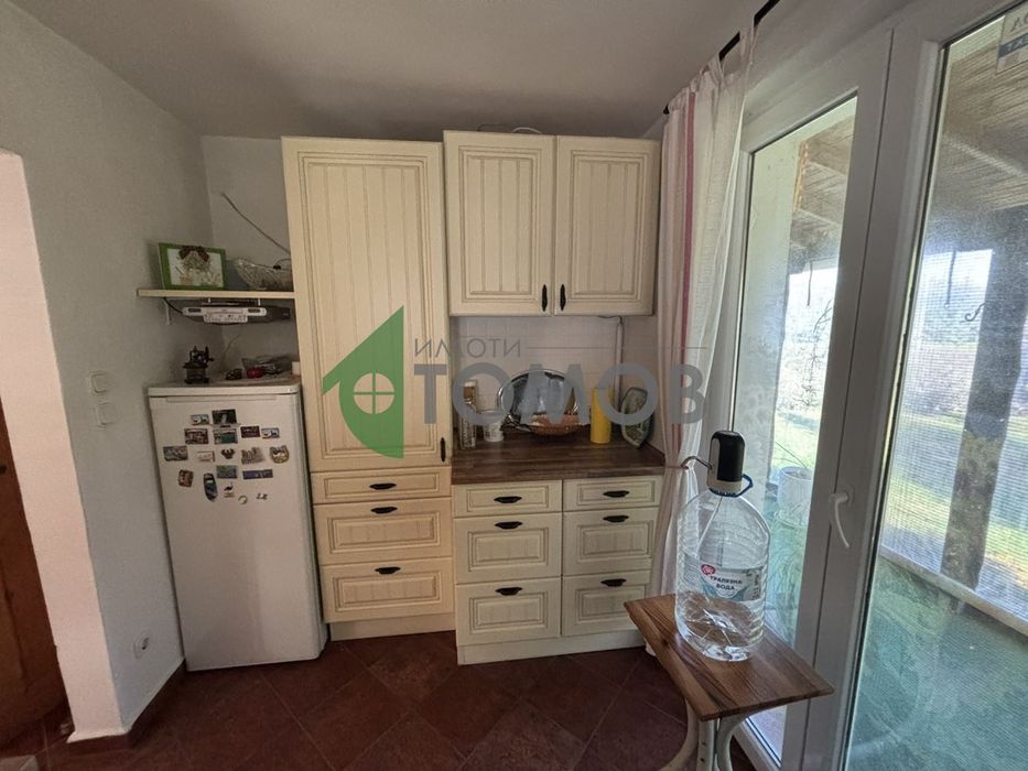 Невероятна къща на три етажа в село Яворово