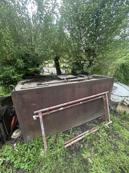 Продам емкость 4,5 кубов под гсм солярку
