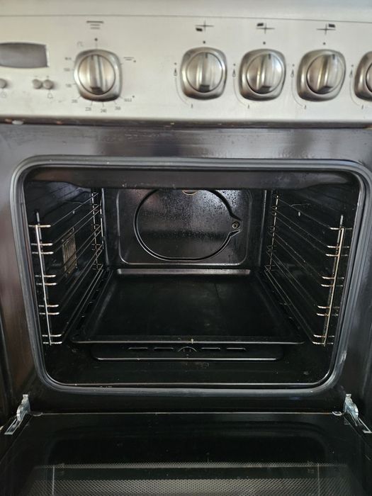 Продам газовою плиту