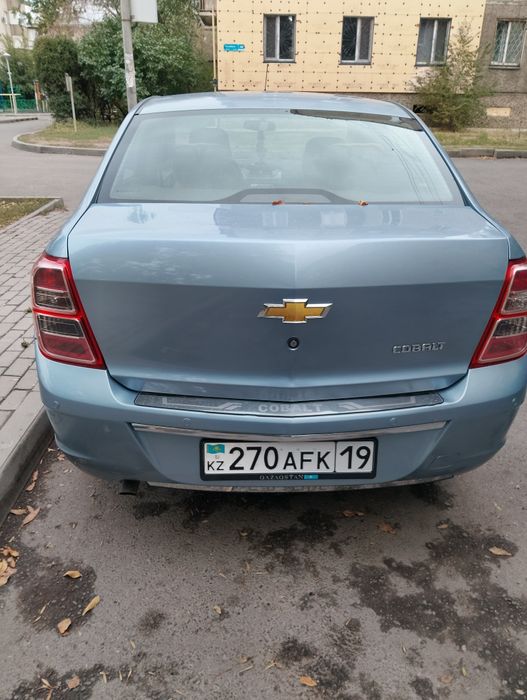 Продам недорого шевролет кобальт