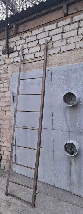 Лестница металлическая