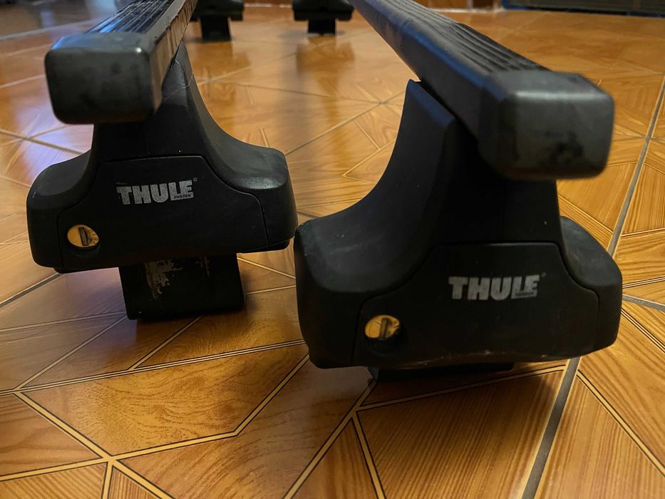 Bare transversale Thule cu prindere la rama usii