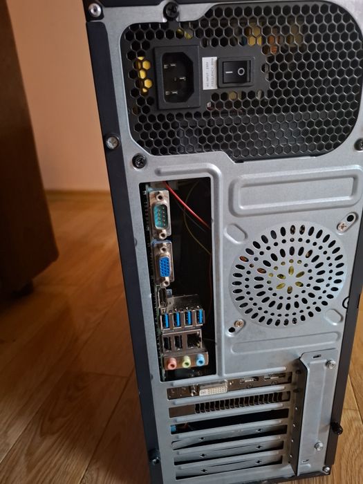 Pc workstation sau lite gaming
