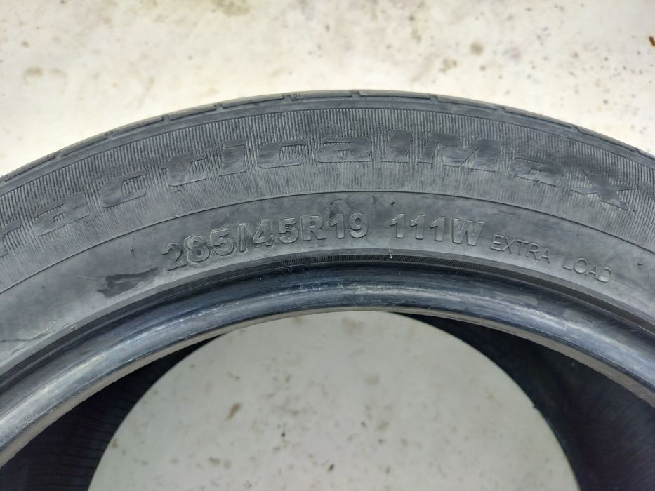 Автошина 285/45 R19