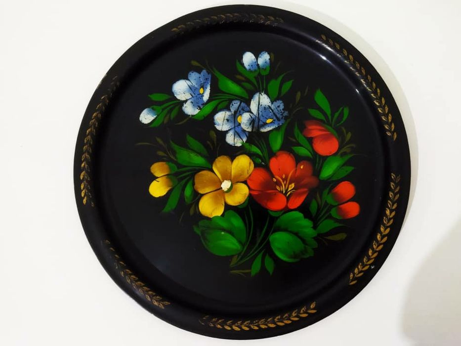 Продаю фарфоровое блюдо времён СССР.