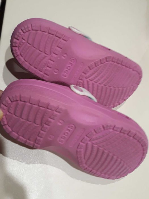 papuci Crocs originali Anna si Elsa marime 32