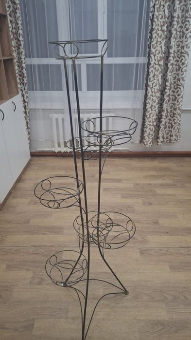 Подставка для цветов