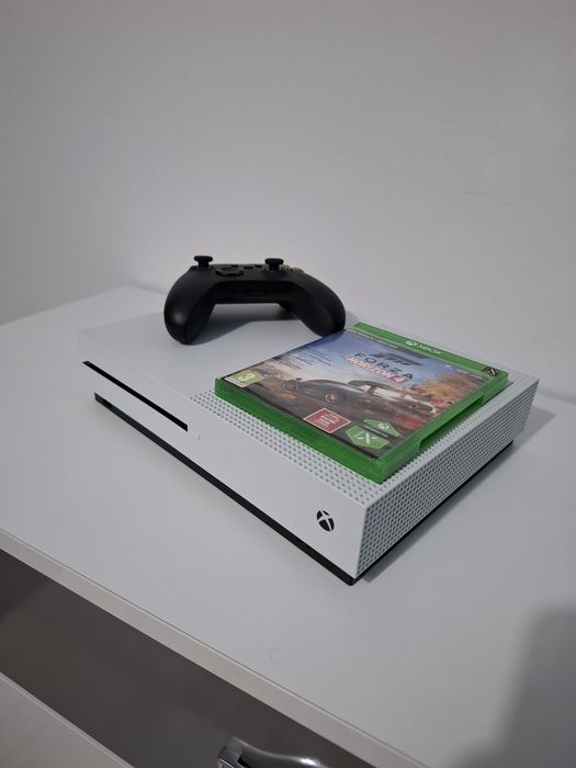 Xbox One S 1TB + 2 jocuri