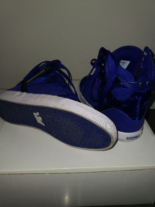 Оригинални нови маратонки Dunlop