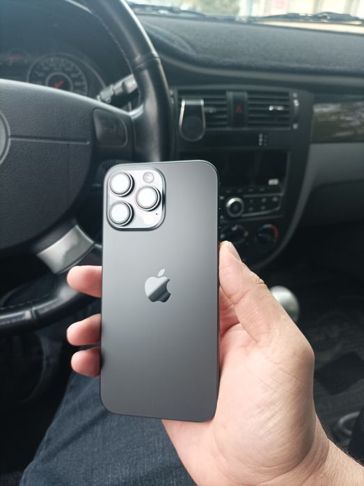 iPhone 16 Pro Max Black titan
