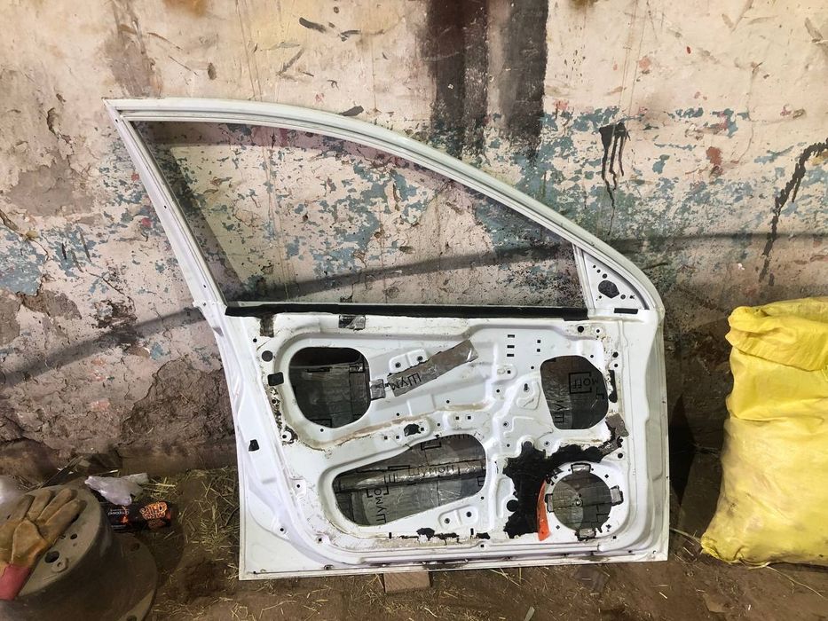 Eshik jentra chap tomon