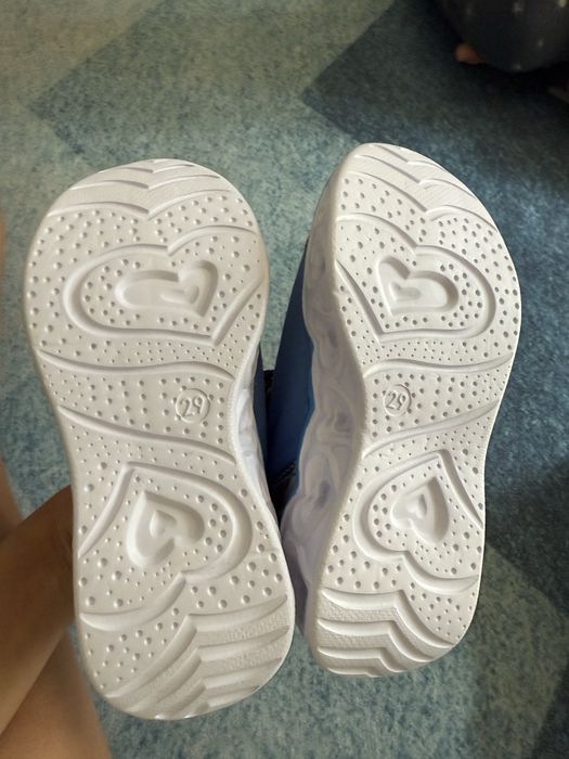 Новые Летние кроссовки для девочек.