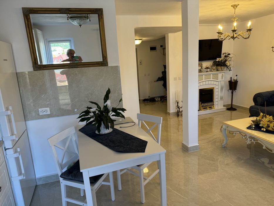 Apartament cu 3 camere