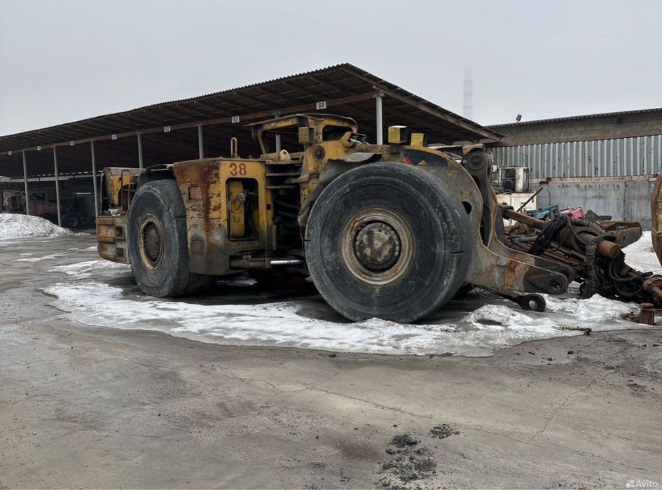 Шахтный погрузчик ПДМ caterpillar R2900