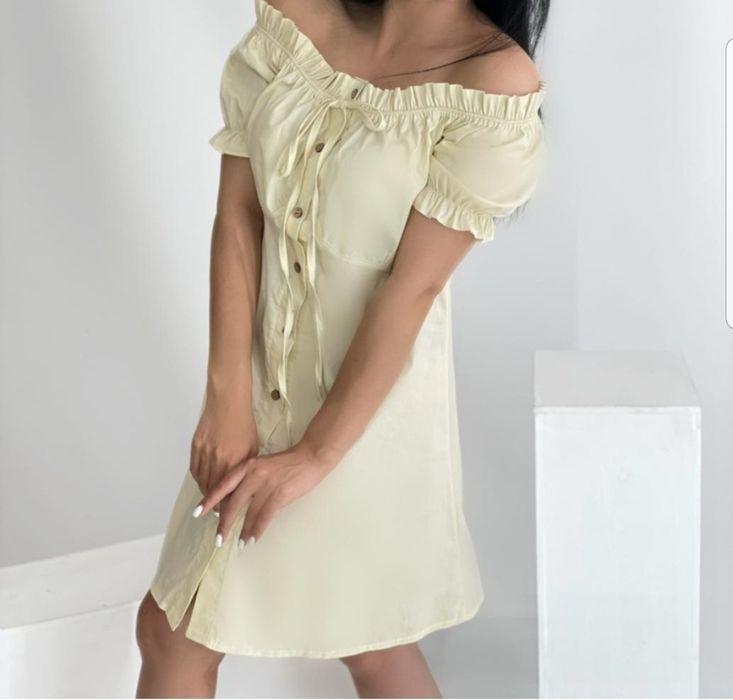 2 одинаковых платья