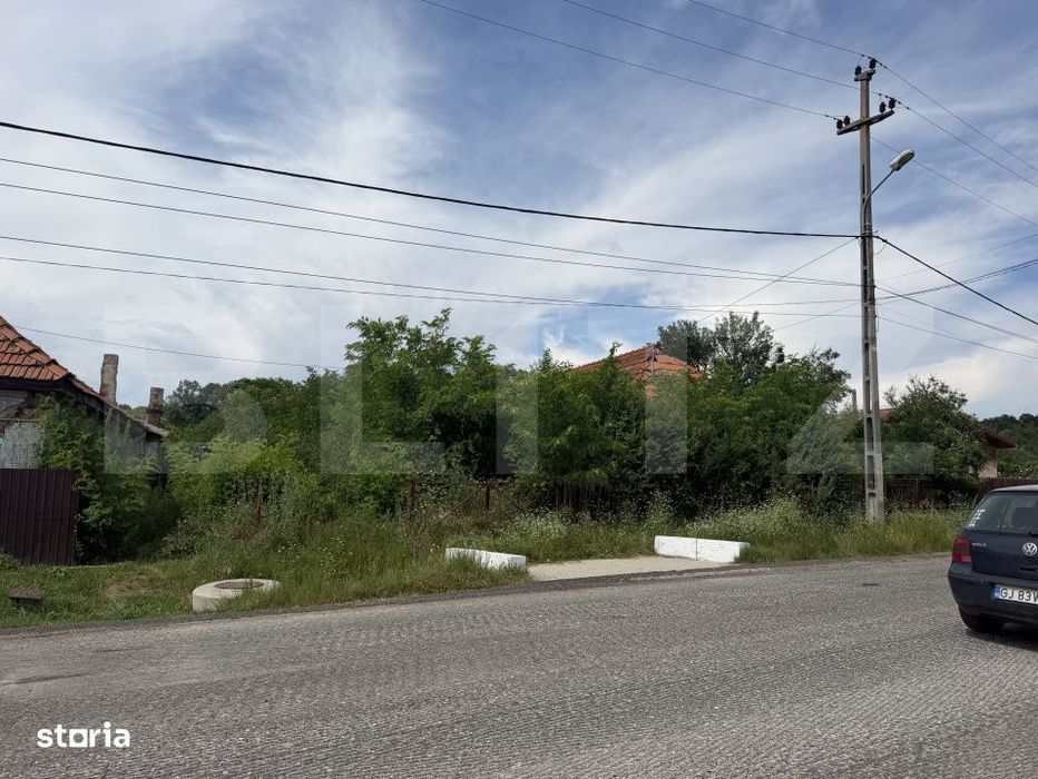 Teren 5000 mp , zona Dragoieni