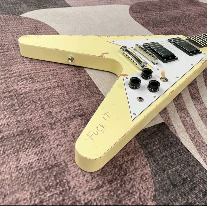 электрогитара срочно