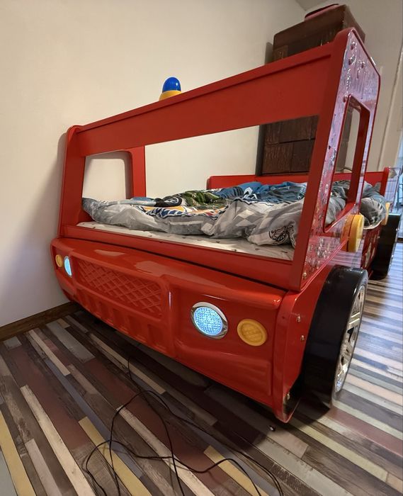 Pat copiii masina pompieri