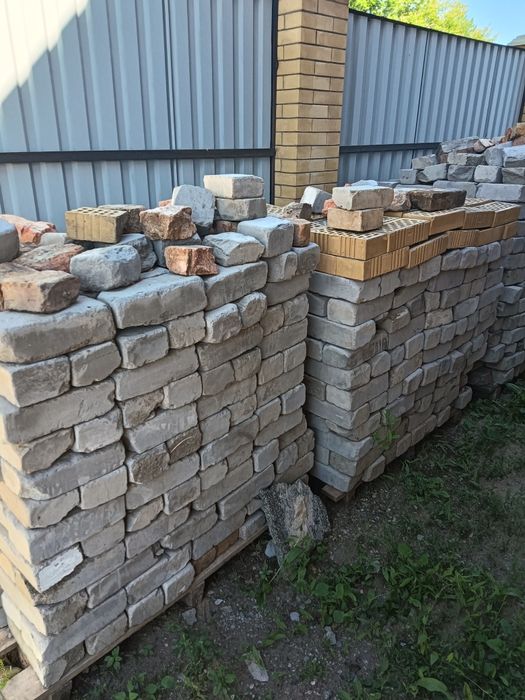 Продам кирпич б/у