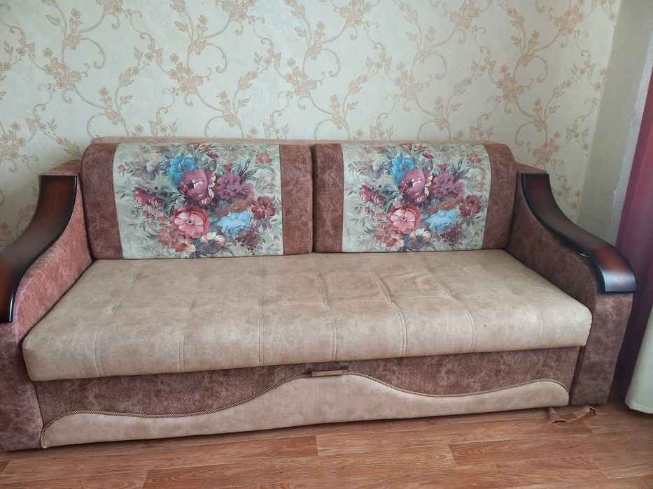 Диван тройной расклад.