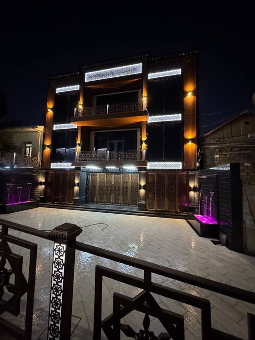 Продаётся здание в центре города 3 этажа + терраса