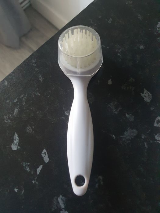 Perie faciala , nefolosita