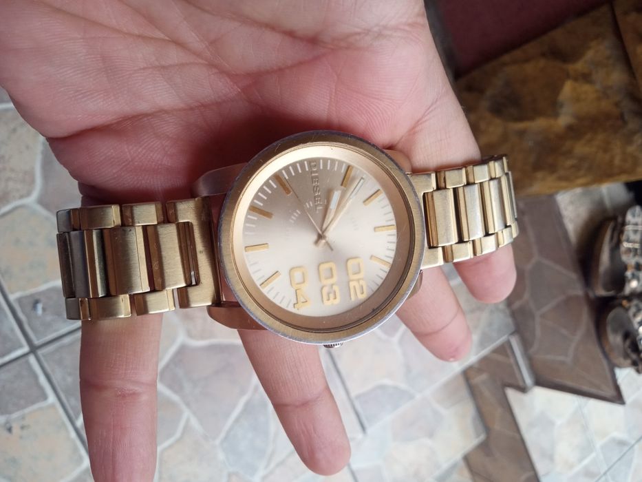 Ceas Diesel gold