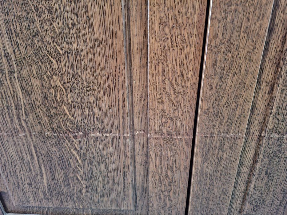 Единичен гардероб масив