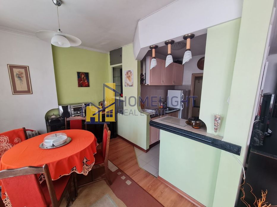 Продава се Тристаен апартамент в София, Овча купел - 132 кв.м за 1887 €/кв.м - Снимка #2