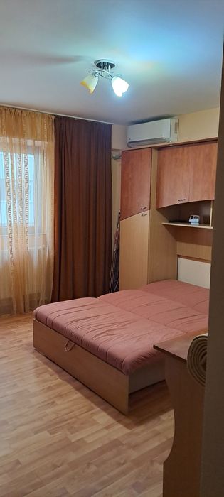 Se închiriază garsonieră