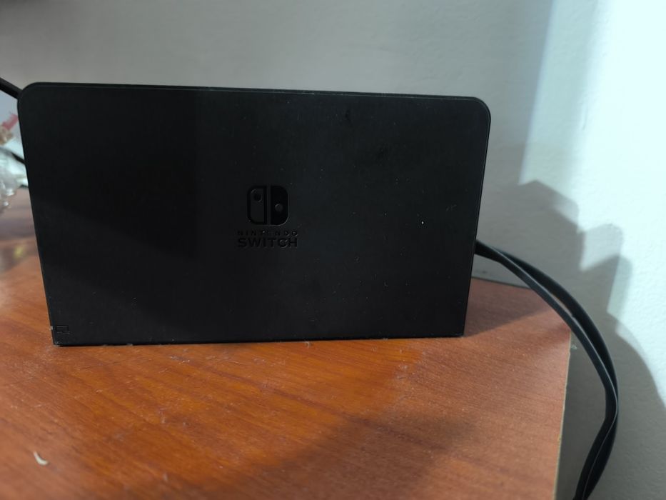 Nintento Switch OLED luat de nou