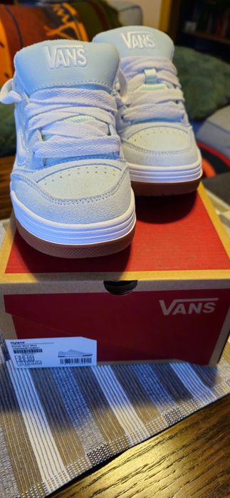 VANS Hylane 36.5 Нови