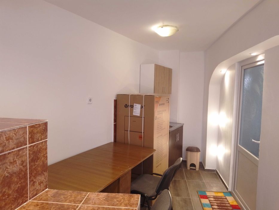 Vand Apartament 2 Camere Decomandat 60mp Strehaia Zona Centrala