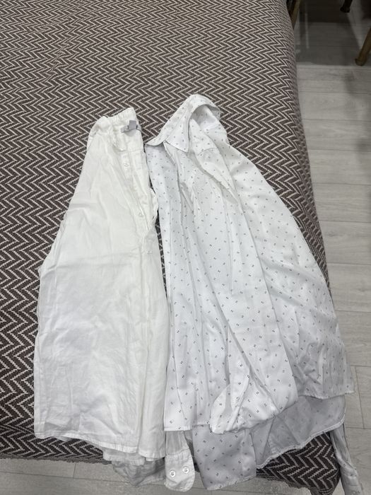 Отдам белые рубашки на мальчика !