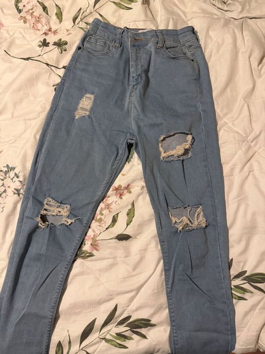 Дамски дънки с висока талия