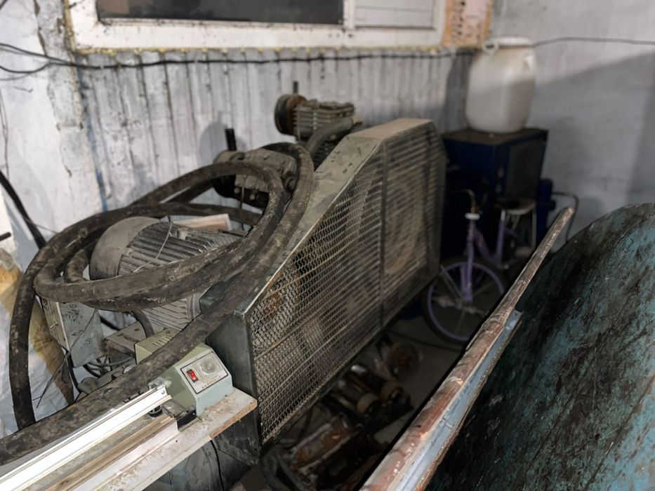 Продам ПЭТ аппарат по выдуву