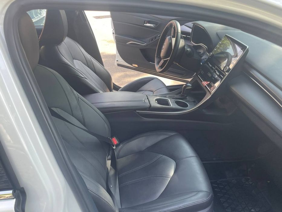 Tayota avalon 2022 сотилади