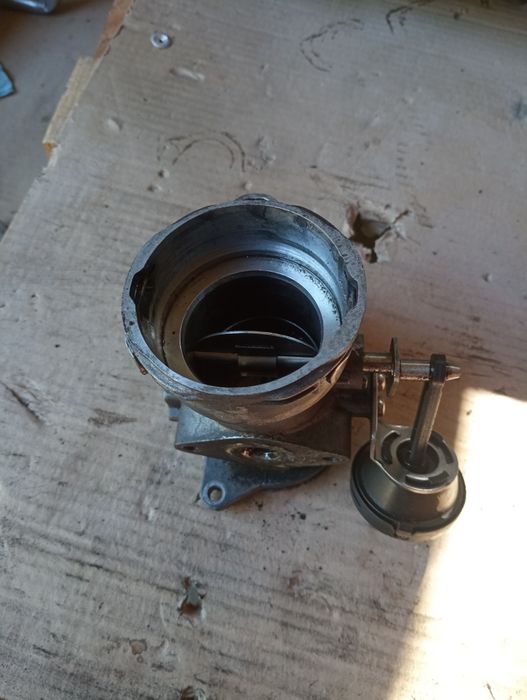 EGR cu clapeta accelerație Audi A4 B6 1.9 TDI(2000-2005)