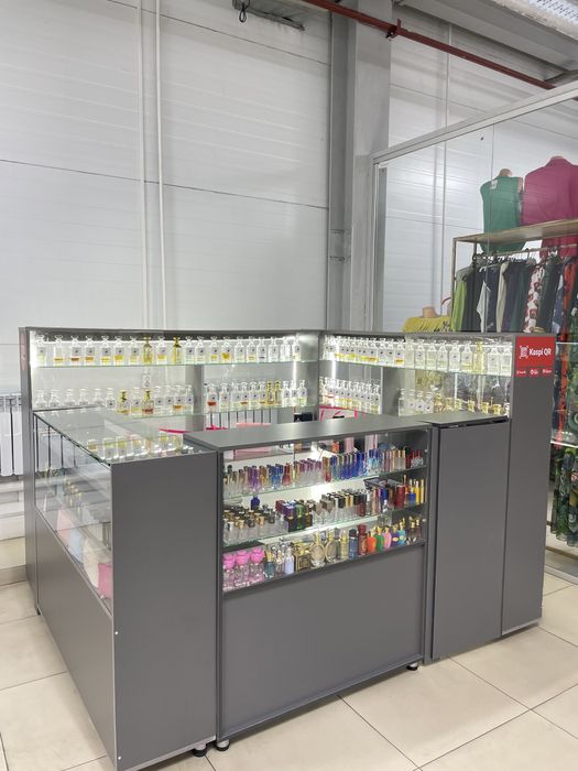 Продам парфюмерный островок
