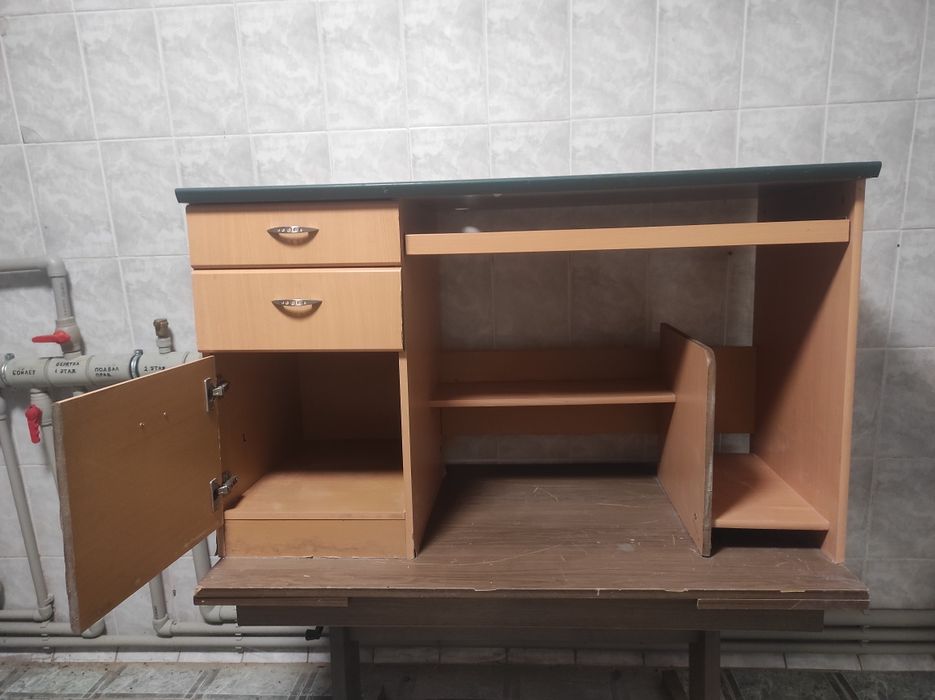 Столы даром самовывоз